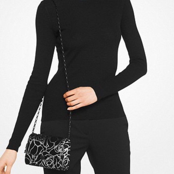 ⚠️LAST 1⚠️ Michael Kors Collection Yasmeen SM Clutch - Picture 7 of 8